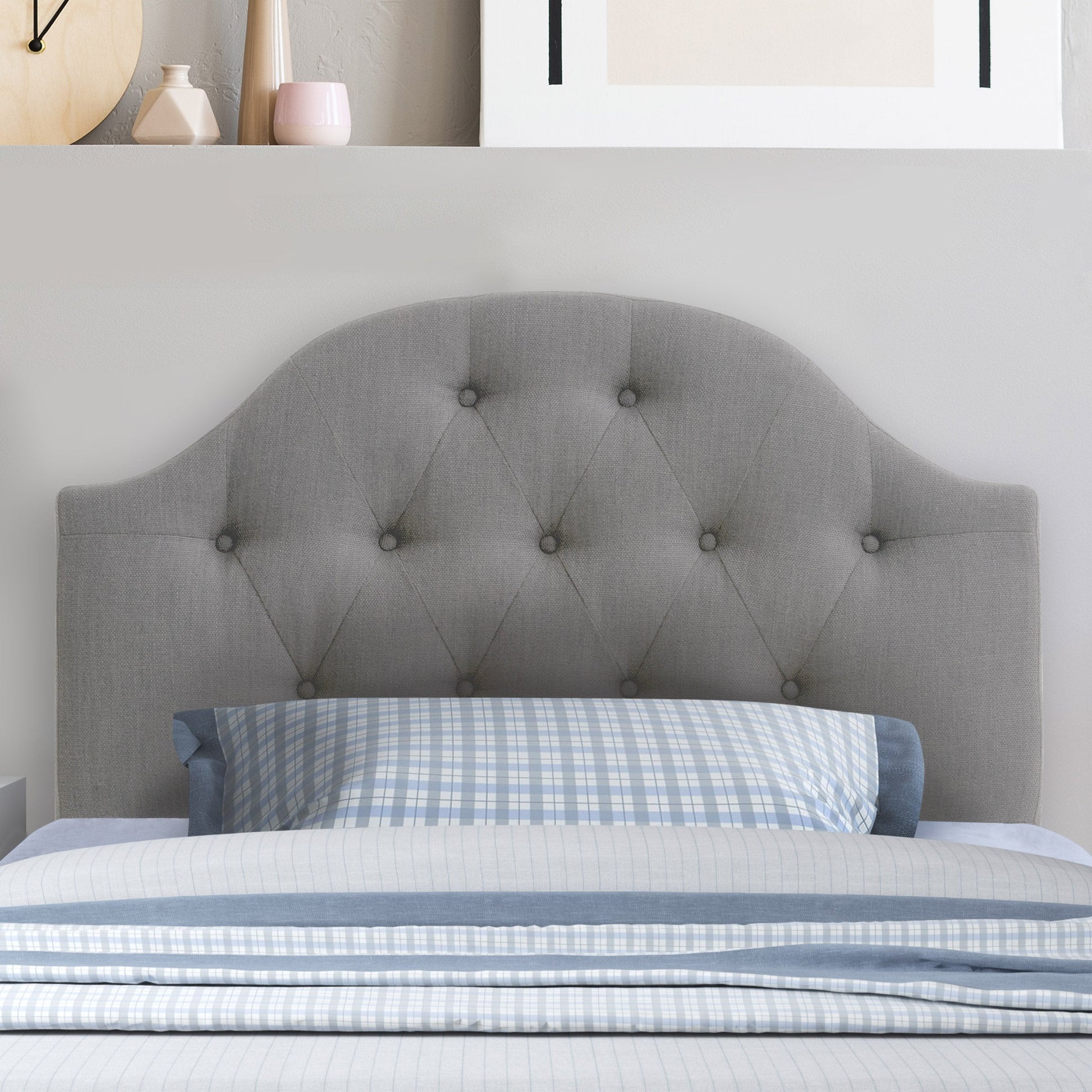 light grey Diamond Tufted Headboard, Twin / Single Calera Collection lifestyle scene by CorLiving#color_light-grey